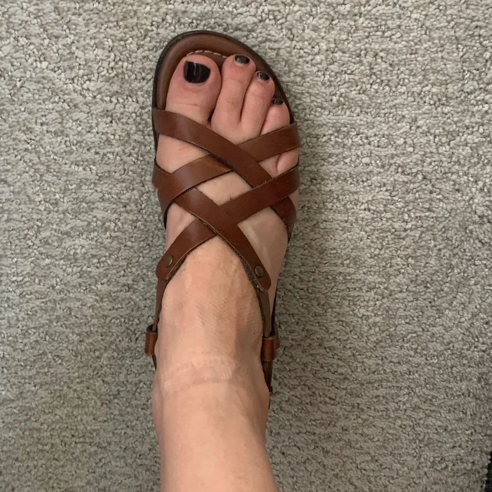 Montego Bay Club brown strappy sandals size 7
